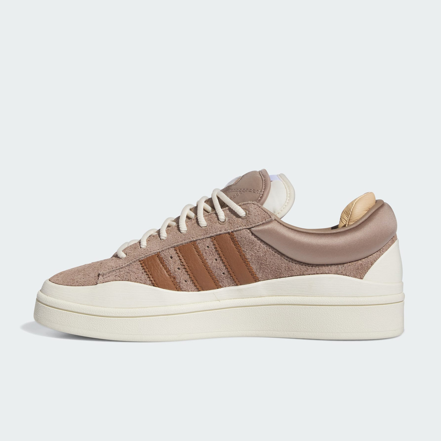 รองเท้ากีฬาแฟชั่นลำลอง Adidas  - Running Gear Adidas บทวิจารณ์และราคา