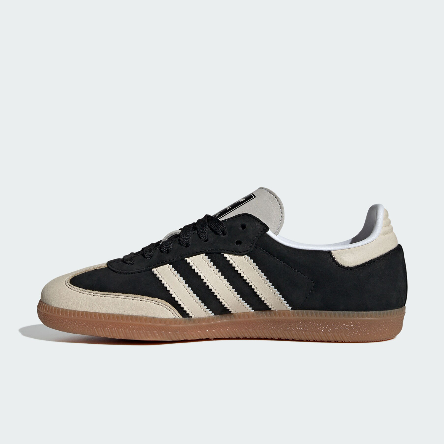 Adidas รองเท้ากีฬาและรองเท้าพั - Running Gear Adidas บทวิจารณ์และราคา